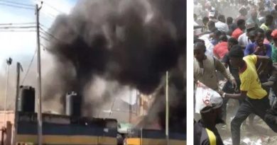Ondo youths set the local police station ablaze